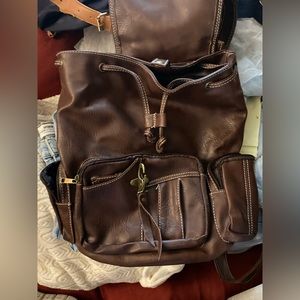 Vintage  Yongle Cool Backpack: High-Quality Leather School Bags Backpack brown